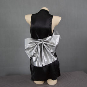NieR Automata x Nikke 2B cosplay: bridal satin kimono, printed patterns, handmade mask, thigh-high stockings and YoRHa accessories