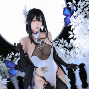 Azur Lane Zhen Hai cosplay: black lace lingerie, high-slit cheongsam skirt, laser-engraved EVA accessories and traditional Chinese elements