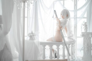 NieR Automata 2B lace cosplay: open-chest bodysuit, veil, 3 bust options and exposed shoulder design
